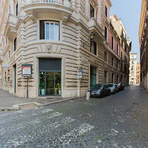 Navona Italy